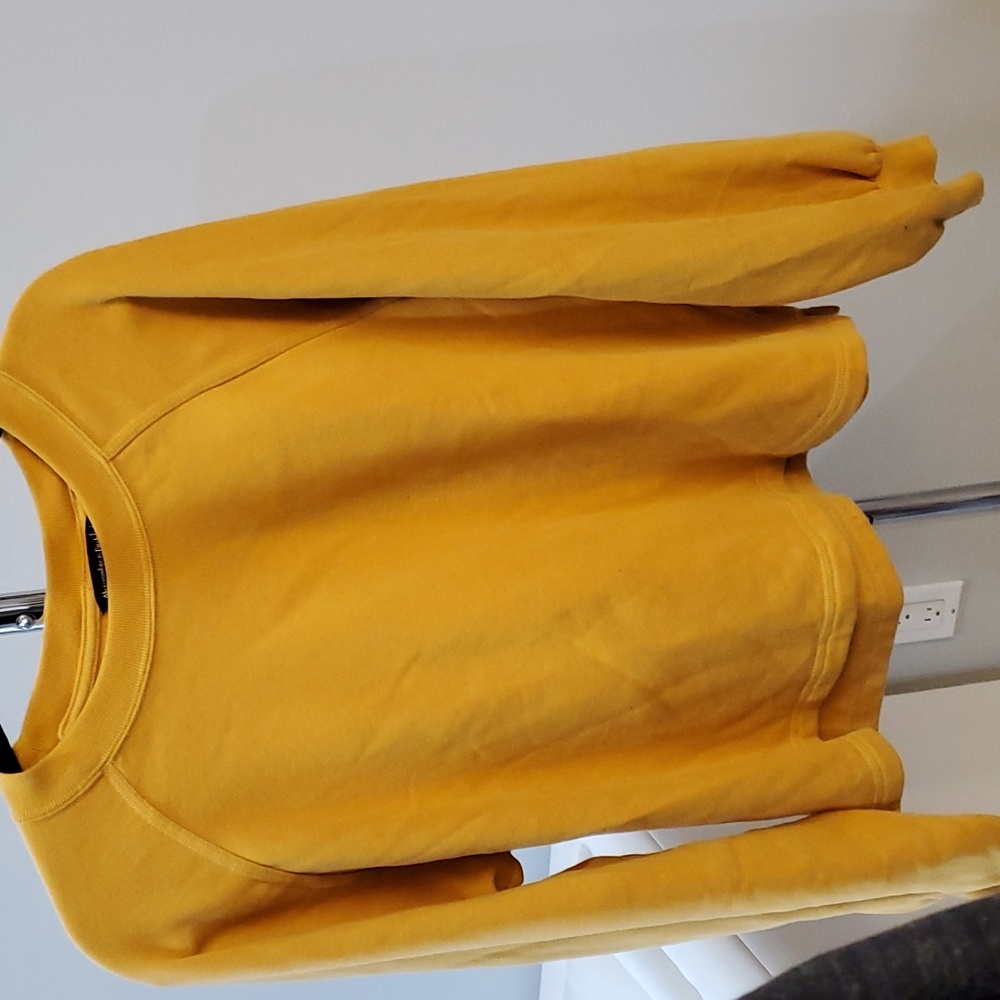 Abercrombie and Fitch mustard marigold color sweatshirt